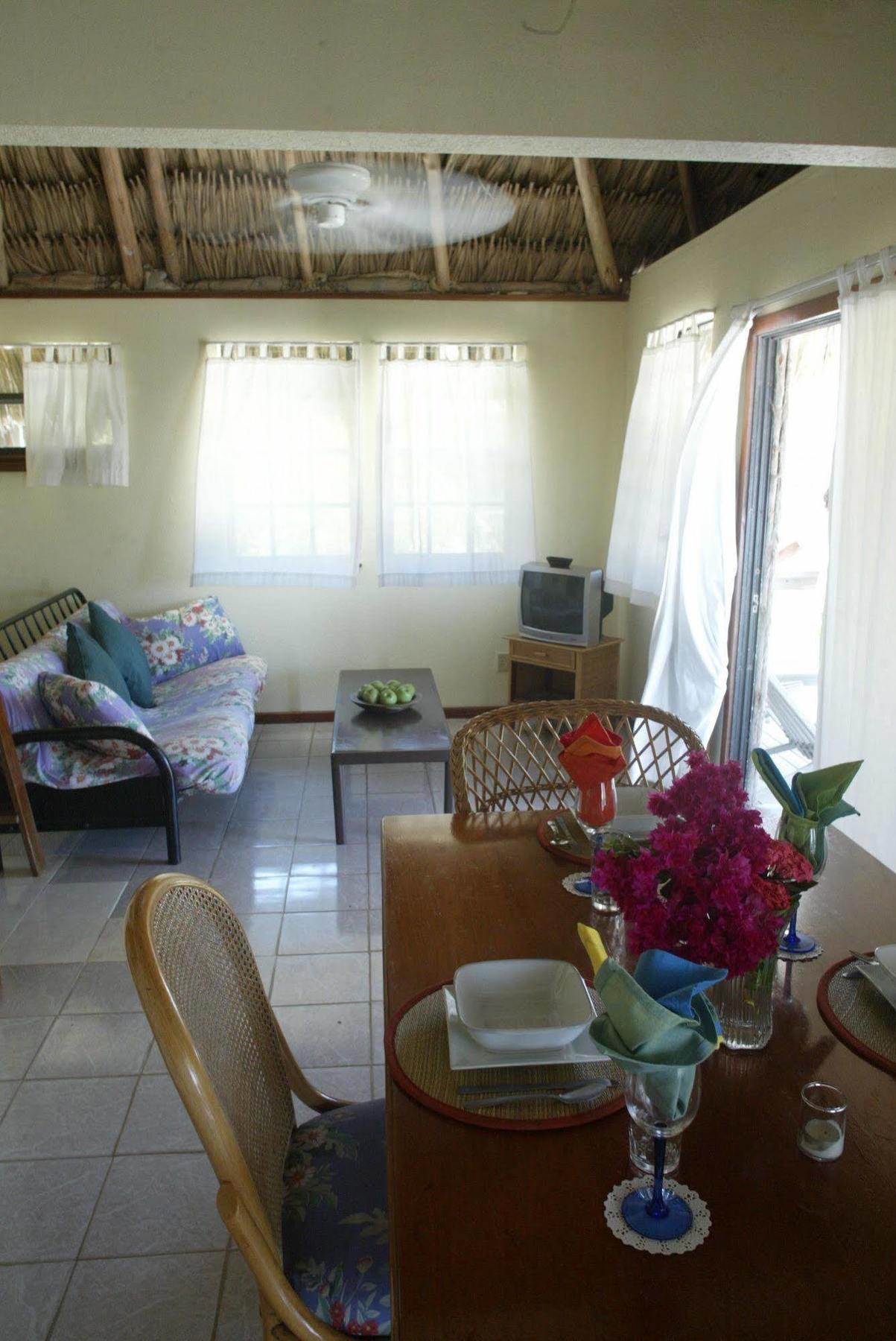 Exotic Caye Beach Resort San Pedro  Extérieur photo